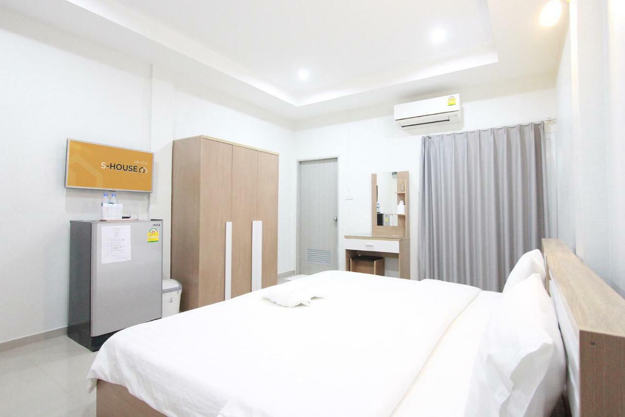 S-House Hotel Surin Ngoại thất bức ảnh